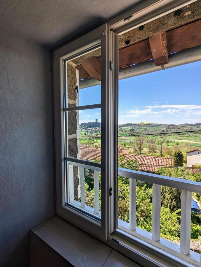Maison Du Soleil Chez Isa Polignac  外观 照片
