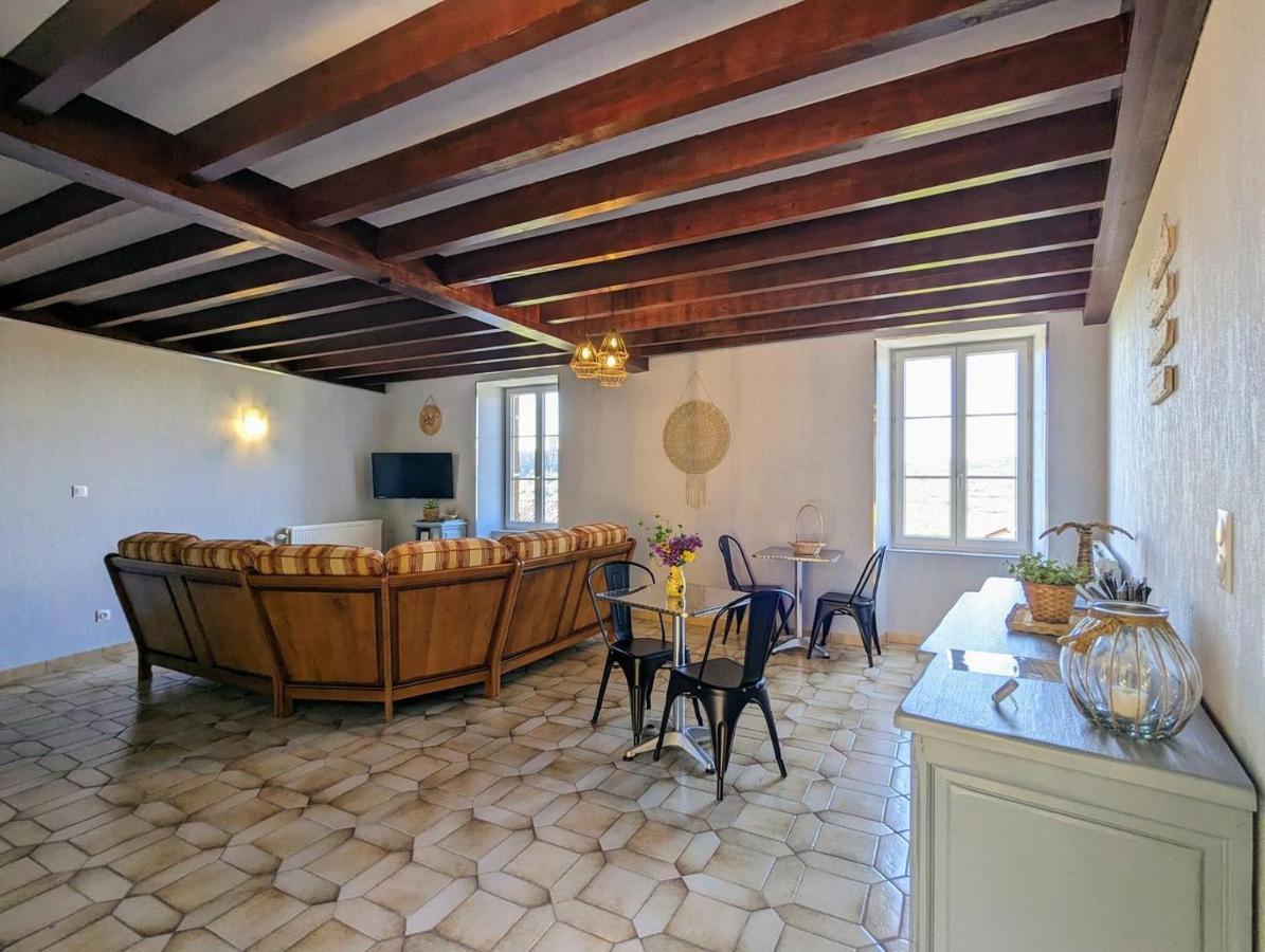 Maison Du Soleil Chez Isa Polignac  外观 照片